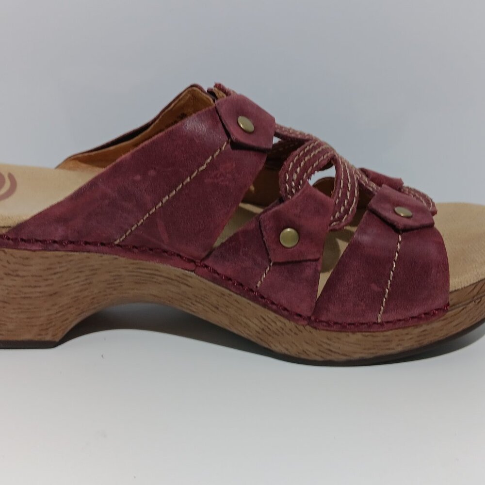 Dansko Serena Slip-on Clog 2.5 in Heel,  Cut Out, Sangria, Size EU 38 US 7.5 - Picture 6 of 9